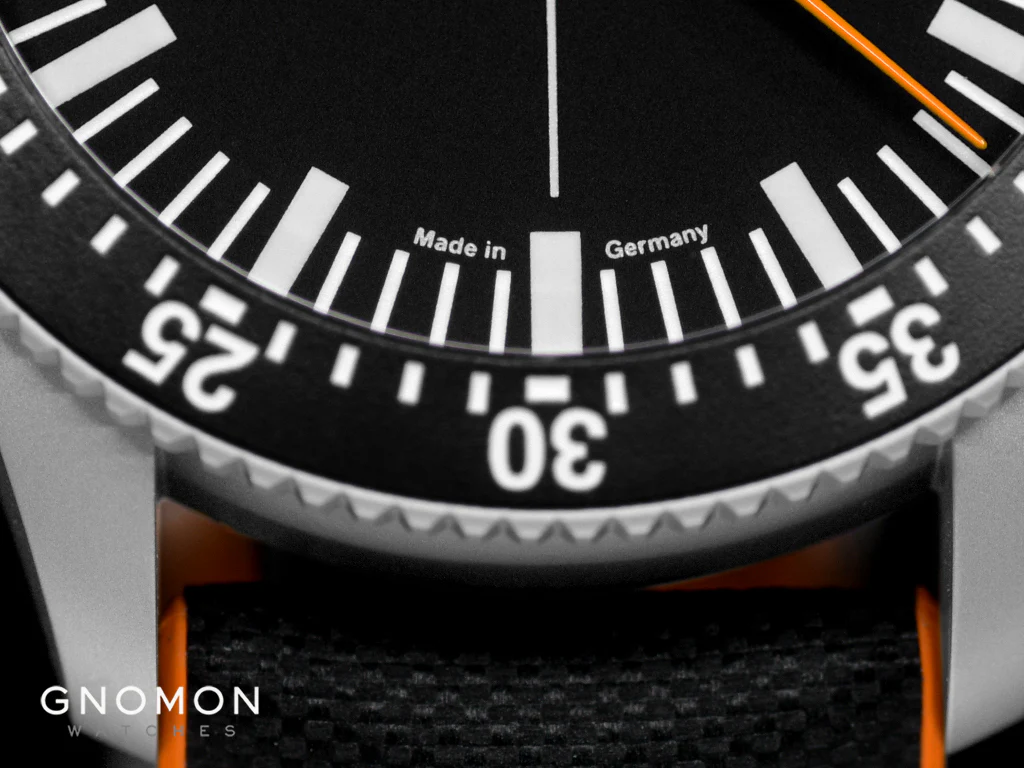 DC80 Orange - Central Minutes Chrono - Image 3