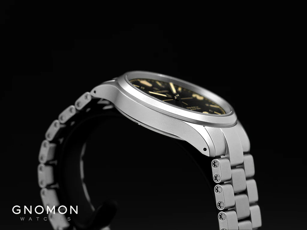 DK26 on Bracelet - Image 8