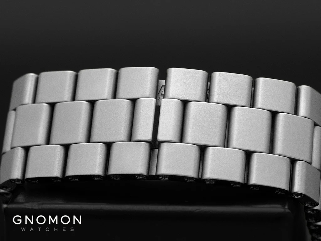 DK30/2 Olive on Bracelet - Image 11