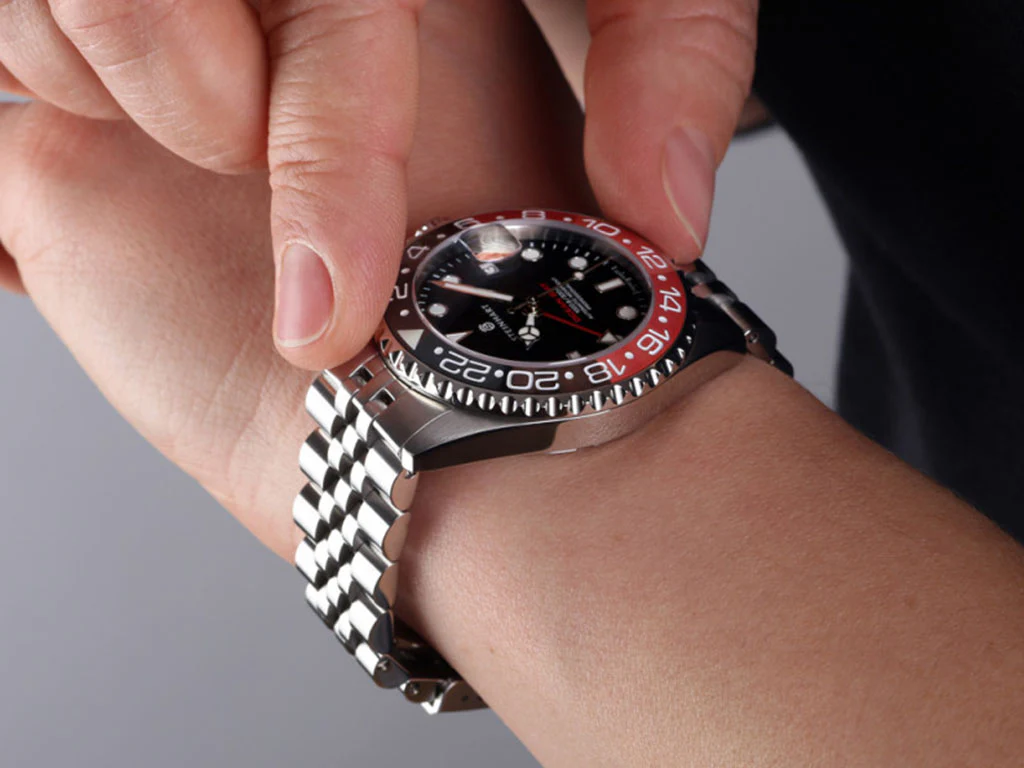 Ocean 39 GMT Black/Red Ceramic 2 - Image 11