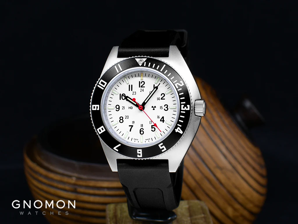 Pilot’s Navigator Stainless Steel Arctic Quartz (SSNAV) - 3-Piece Rubber Strap Kit Ref. WW194001SS-0530 - Image 2
