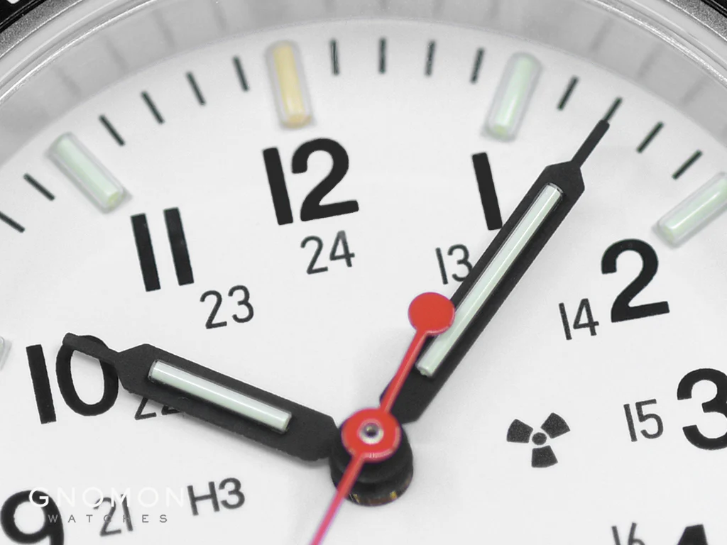 Pilot’s Navigator Stainless Steel Arctic Quartz (SSNAV) - Ballistic Nylon Ref. WW194001SS-0501 - Image 4