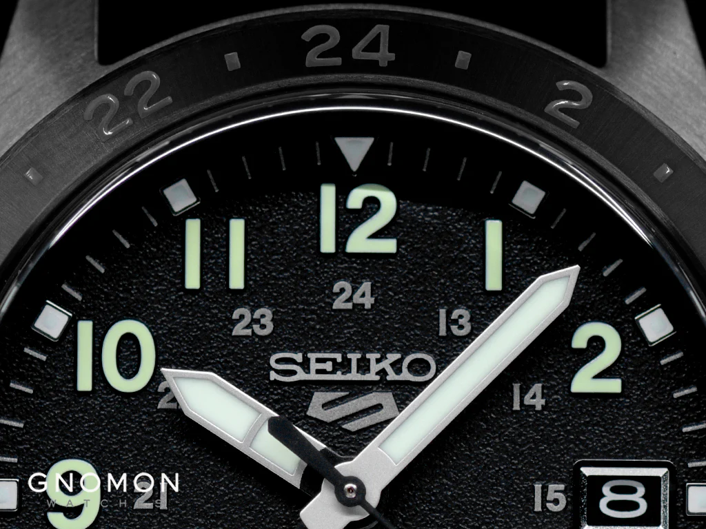 Seiko 5 Sports “Field Street Style” GMT Blackout Ref. SBSC013 - Image 4