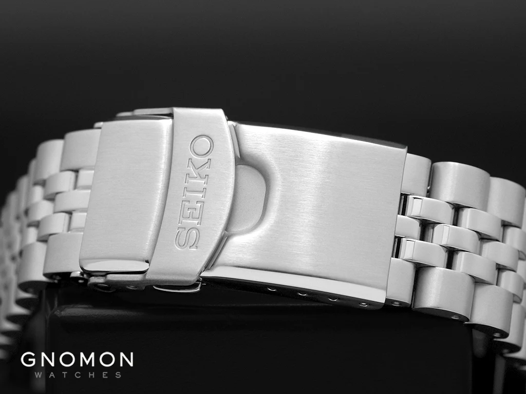 Seiko 5 Sports GMT Series Green Ref. SBSC019 - Image 11