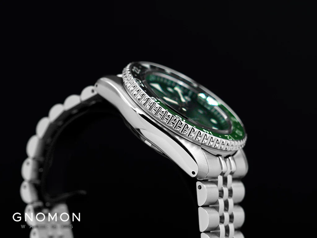 Seiko 5 Sports GMT Series Green Ref. SBSC019 - Image 8