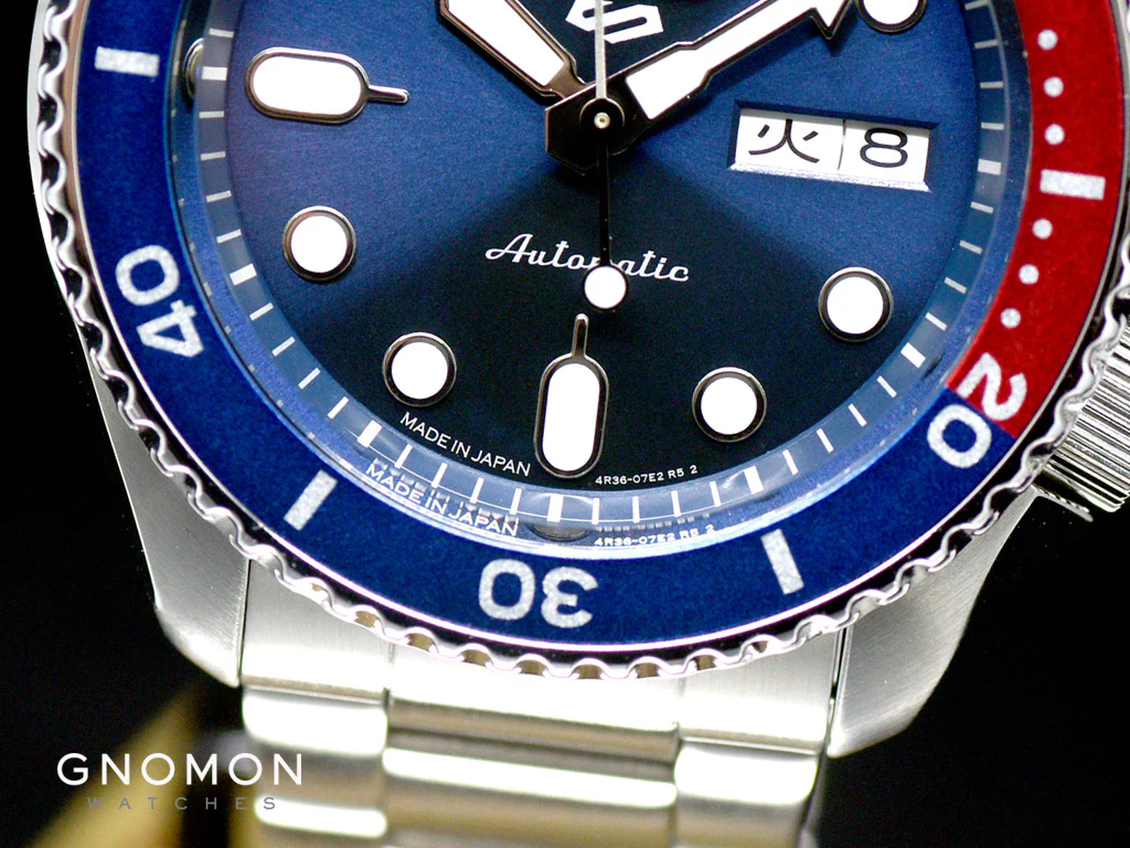 Seiko 5 Sports “Sports Style” Blue/Red Ref. SBSA003 - Image 3