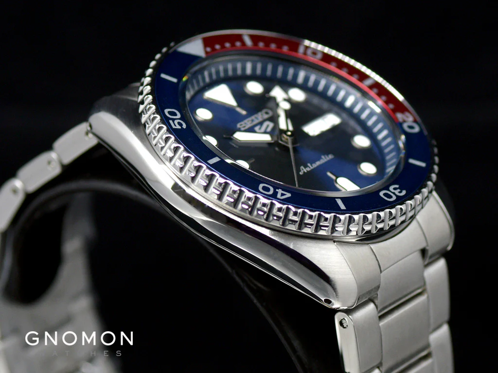 Seiko 5 Sports “Sports Style” Blue/Red Ref. SBSA003 - Image 8
