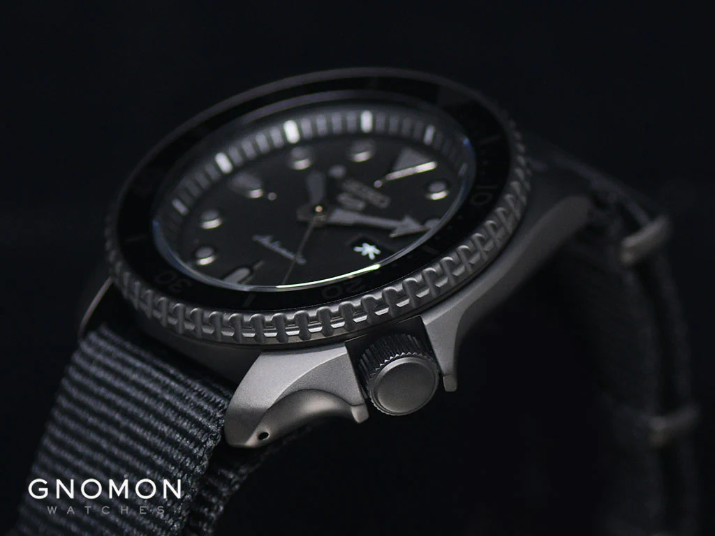Seiko 5 Sports “Street Style” Blackout Ref. SBSA025 - Image 7