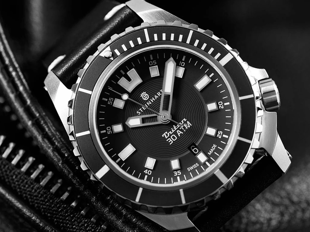 Triton 300 Black - Image 5