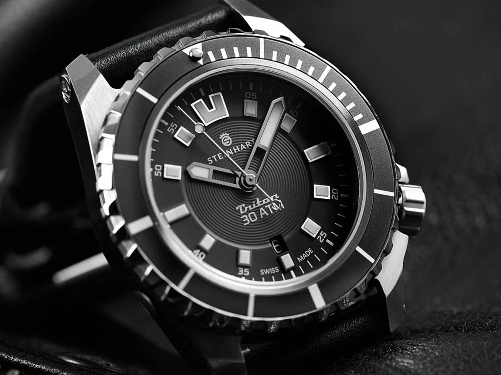 Triton 300 Black - Image 6