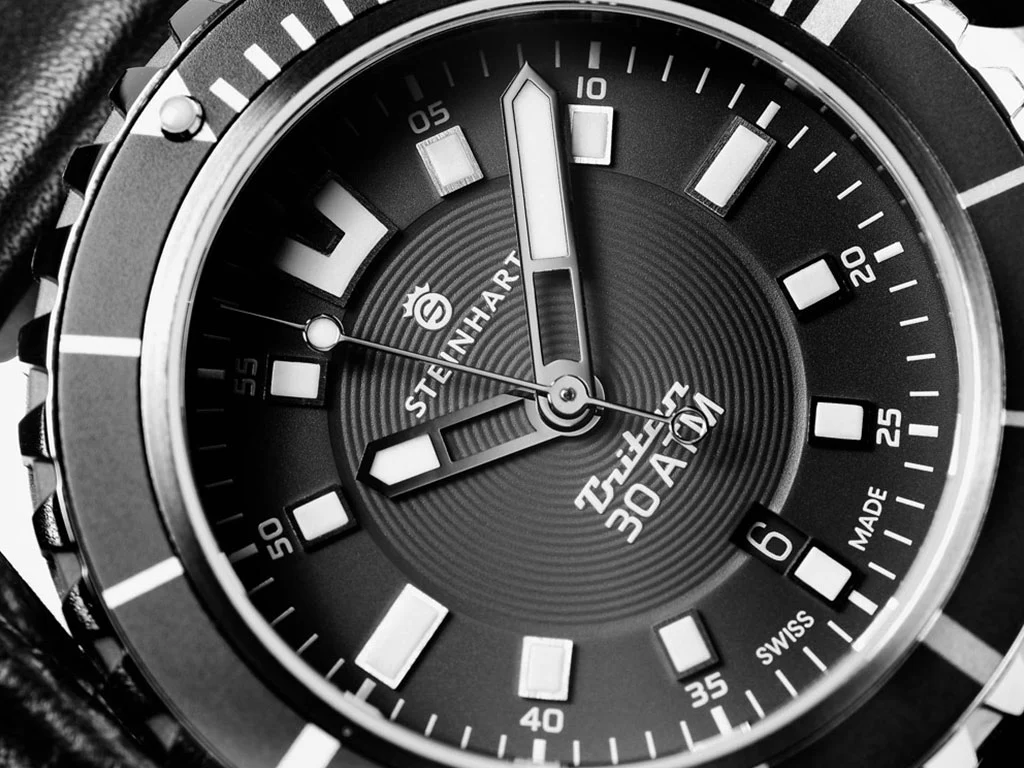 Triton 300 Black - Image 7