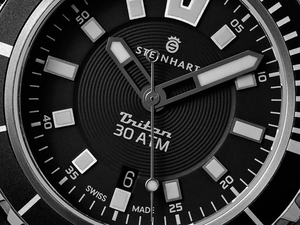 Triton 300 Black - Image 9