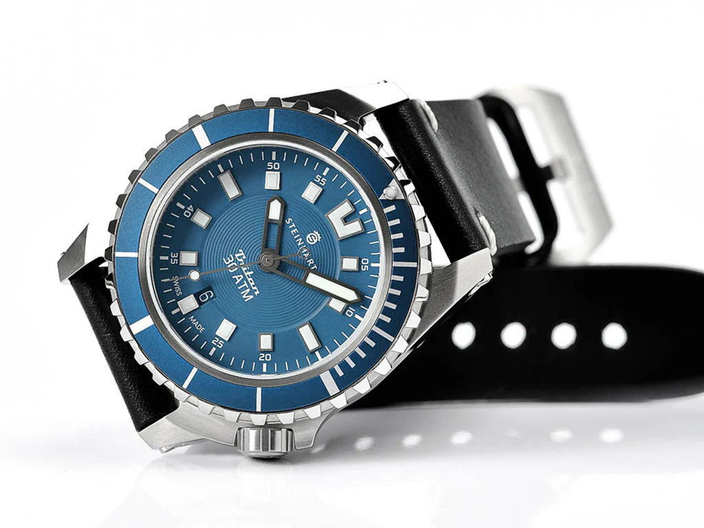 Triton 300 Blue - Image 2