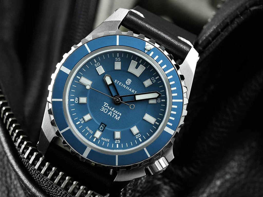 Triton 300 Blue - Image 4