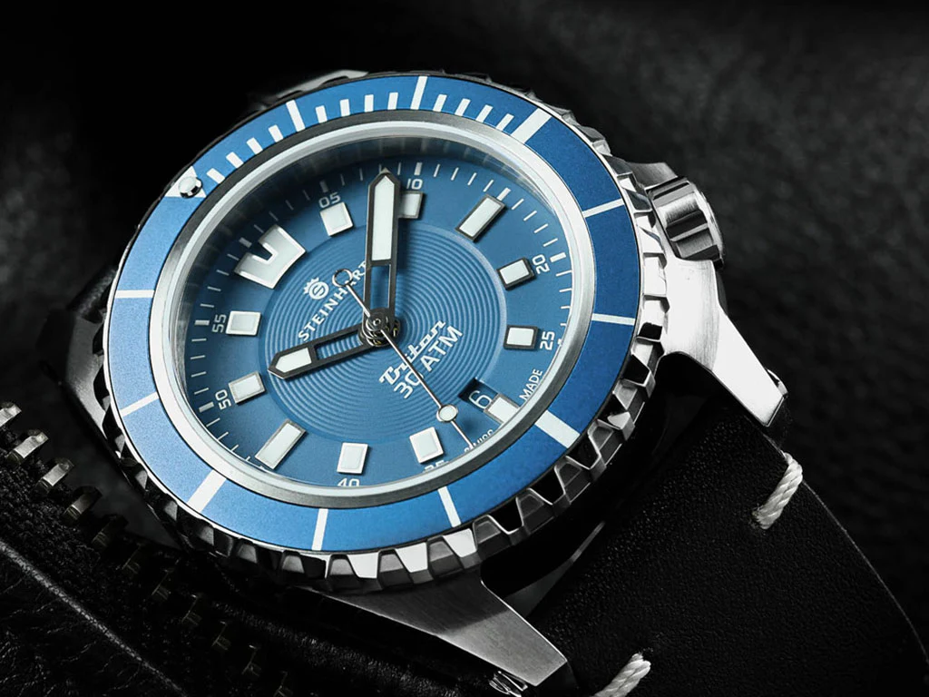 Triton 300 Blue - Image 5