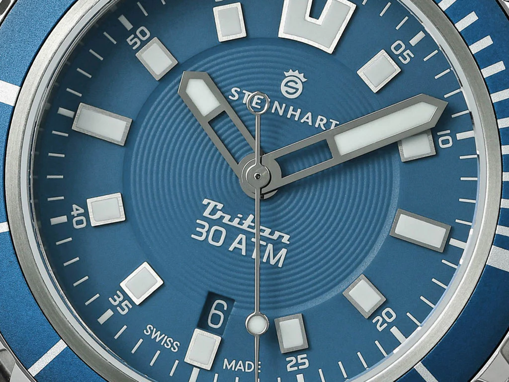 Triton 300 Blue - Image 9